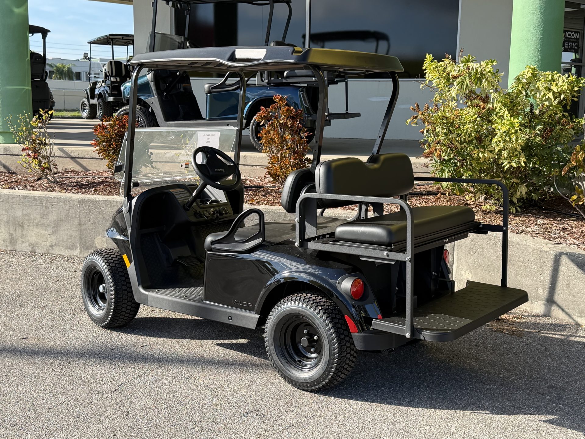 2026 EZGO RXV Valor 4 48V - Image 2