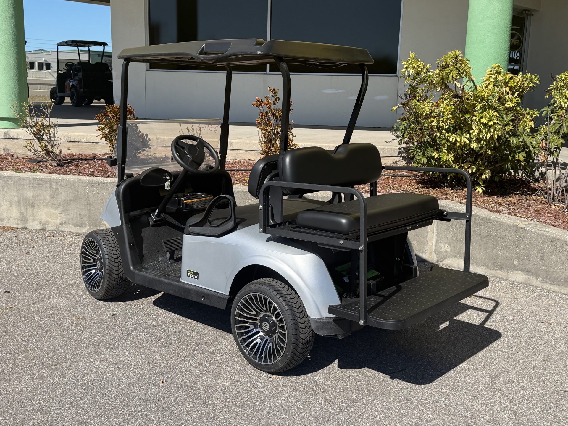 2020 Refurbished EZGO RXV Elite Lithium - Image 2