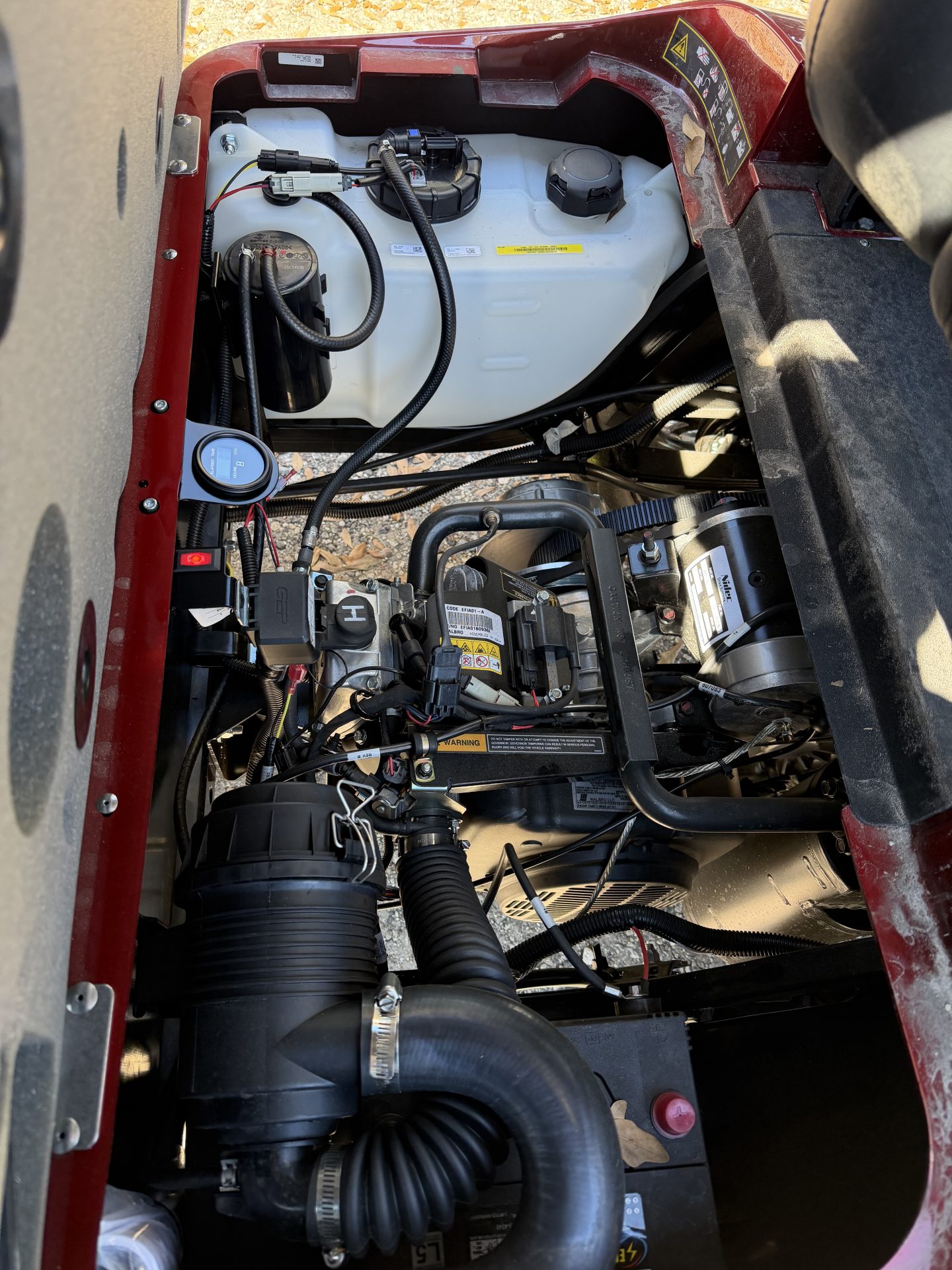 2026 EZGO L6 Gas Kawasaki - Image 3