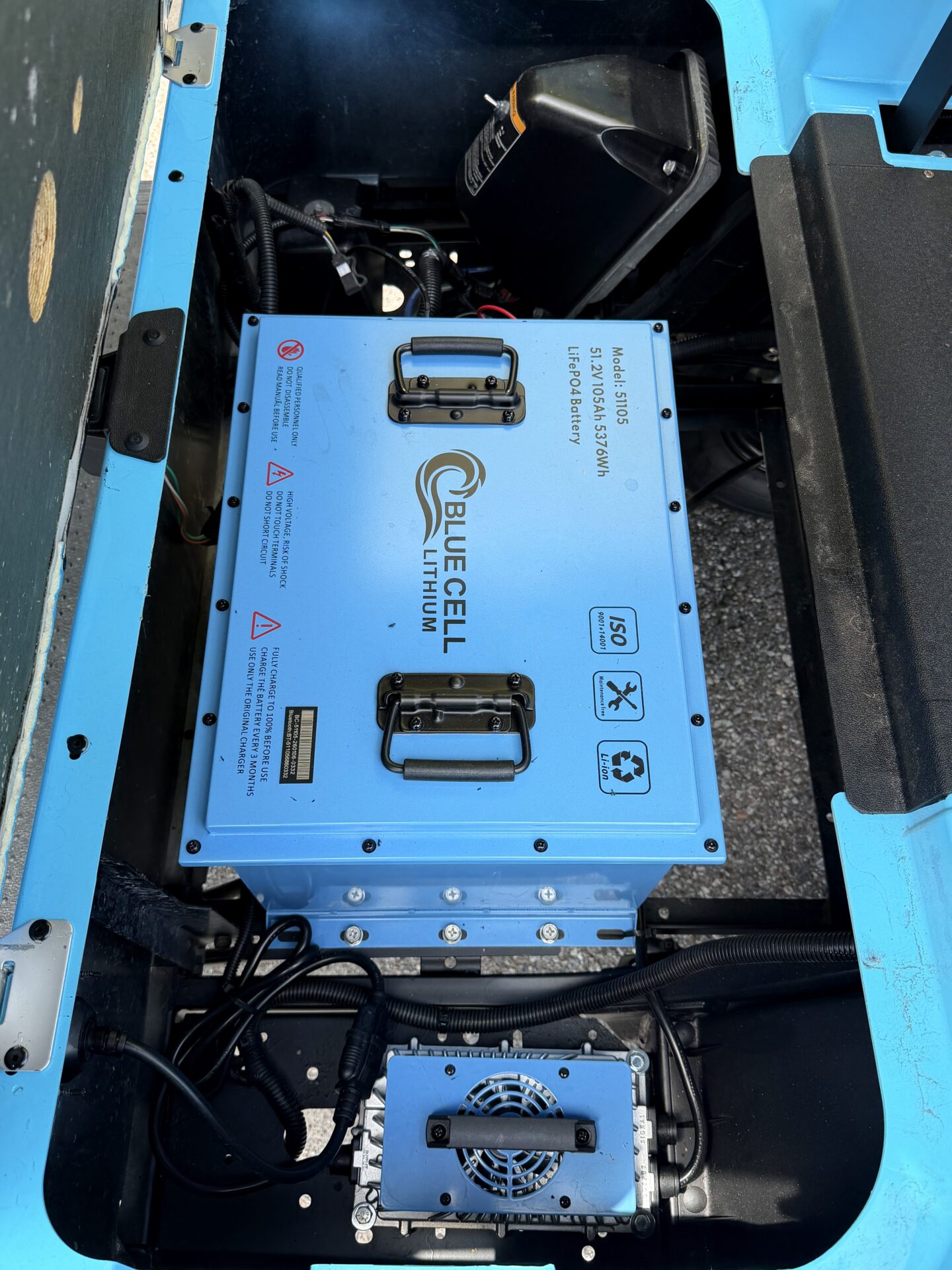 2021 EZGO TXT Refurbished Blue Cell Lithium LIFTED - Image 3