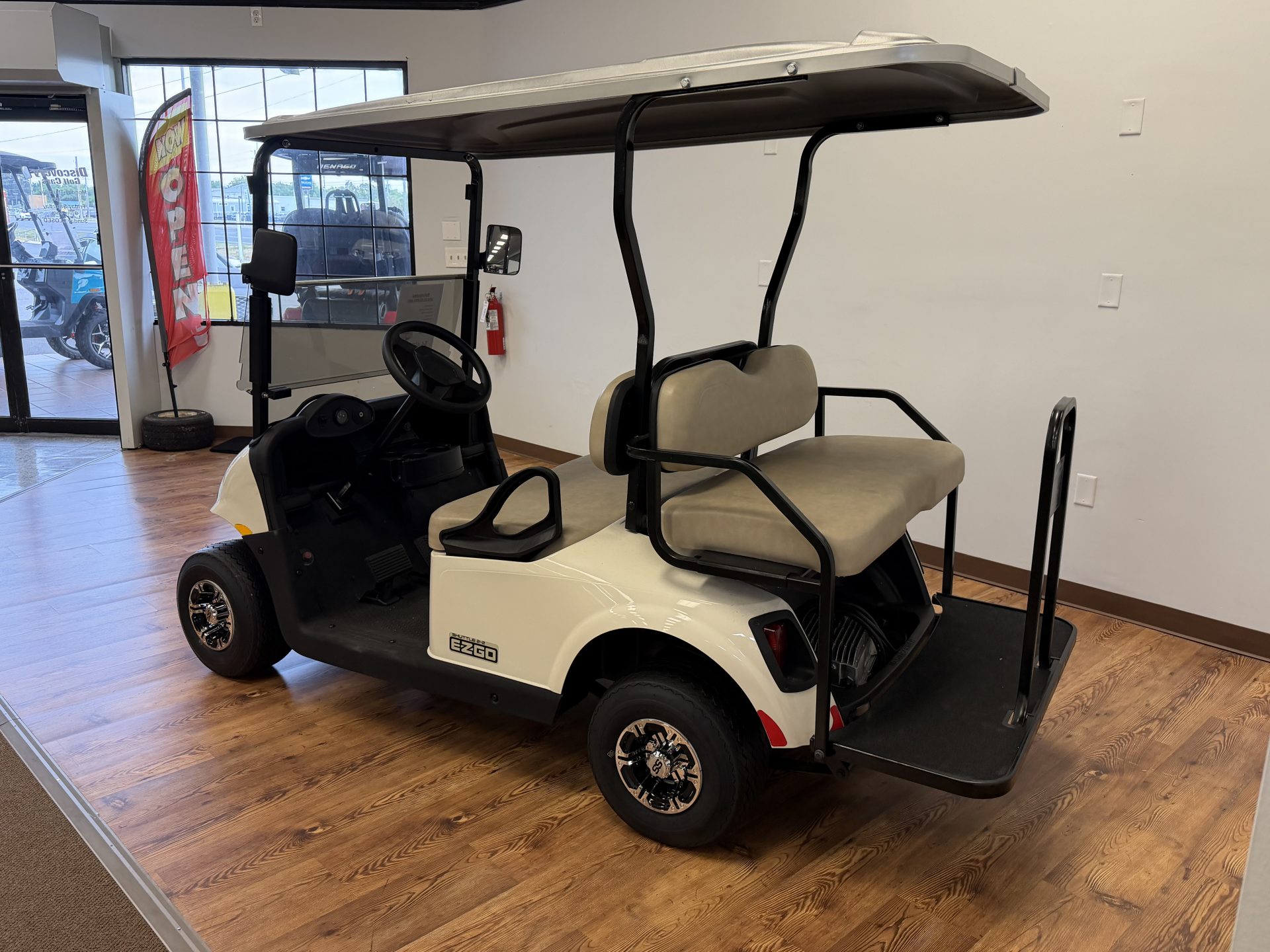 2018 EZGO RXV Refurbished - Image 2