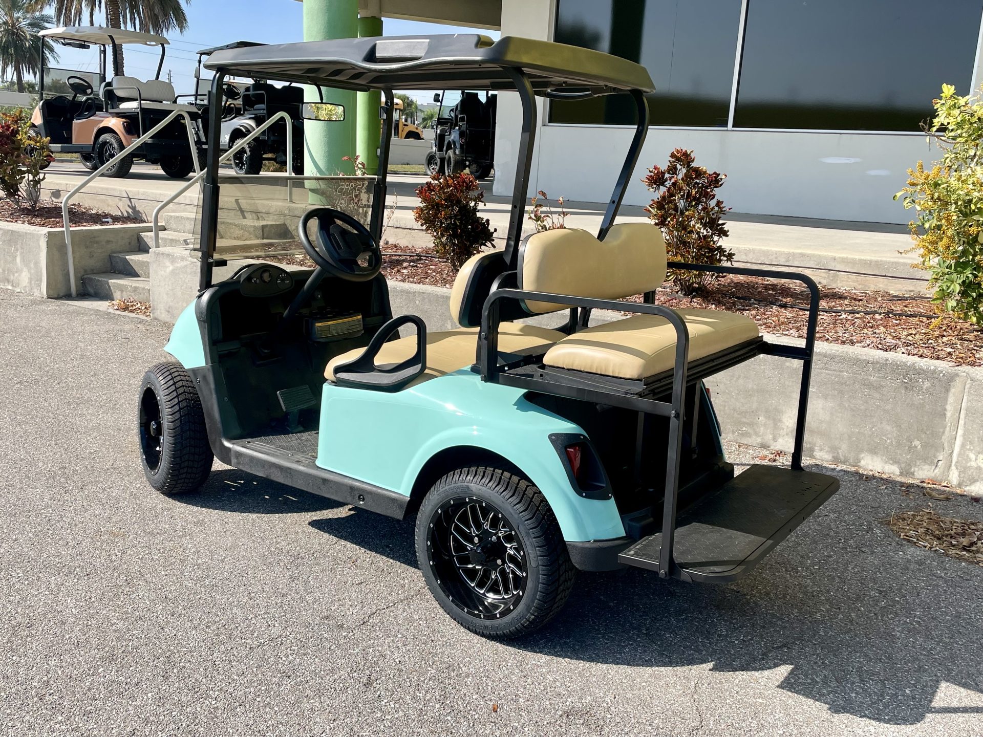 Refurbished EZGO RXV Elite Lithium Shoreline - Image 2