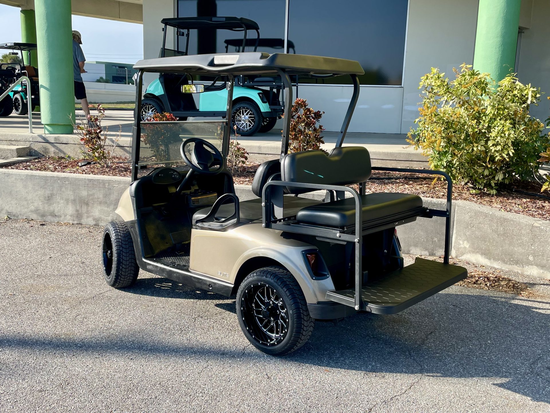 Refurbished EZGO RXV Elite Lithium - Image 2